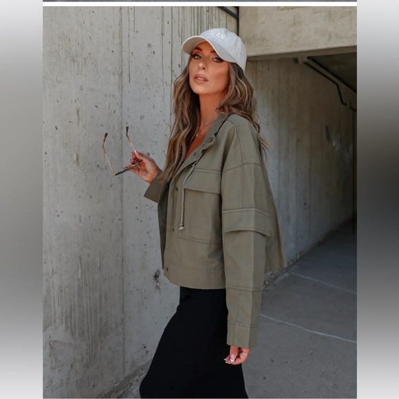 Vici Jackets & Blazers - VICI Olive Utility Jacket 🖤